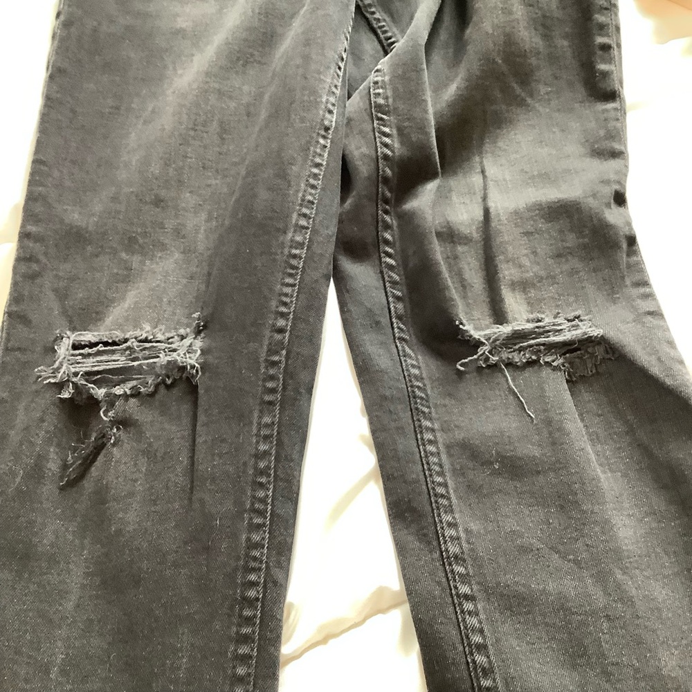 H&M Divided Skinny Denim Jeans Women's Size 12 Black Mid Rise Distressed Raw Hem - Picture 6 of 11